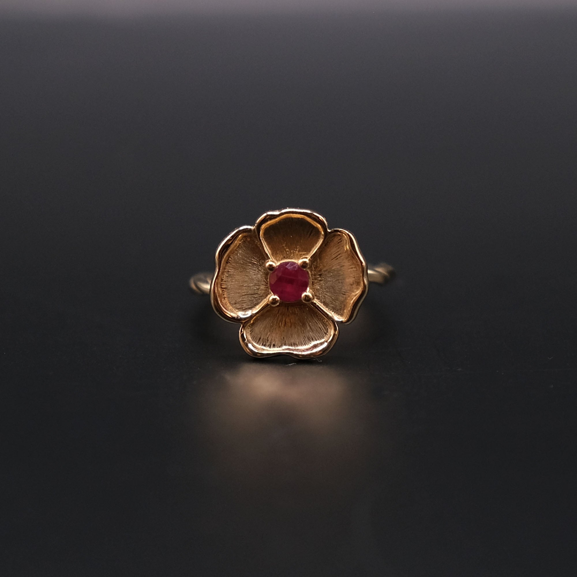 14k Gold Ruby Flower Ring