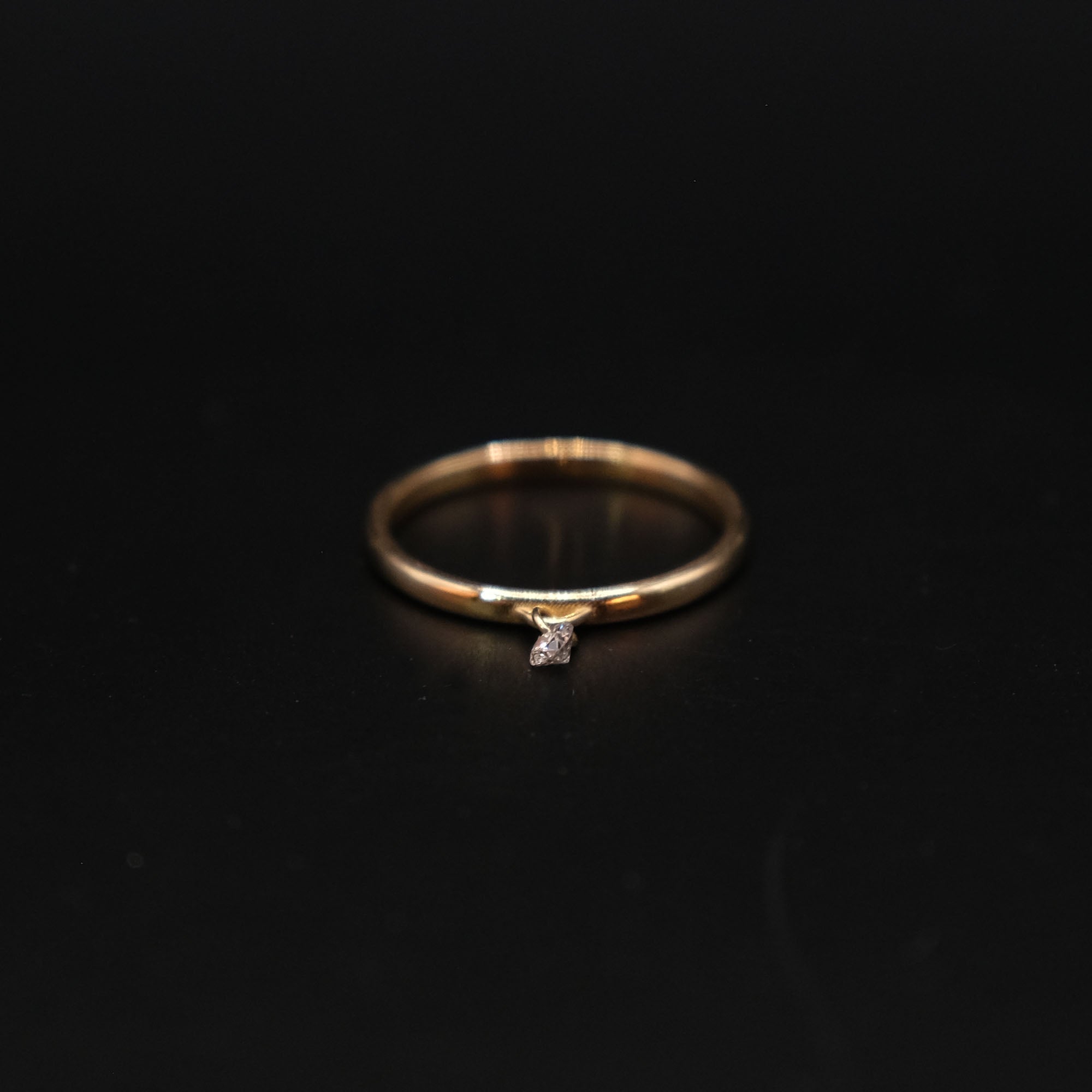14k Gold Dazzling Diamond Ring