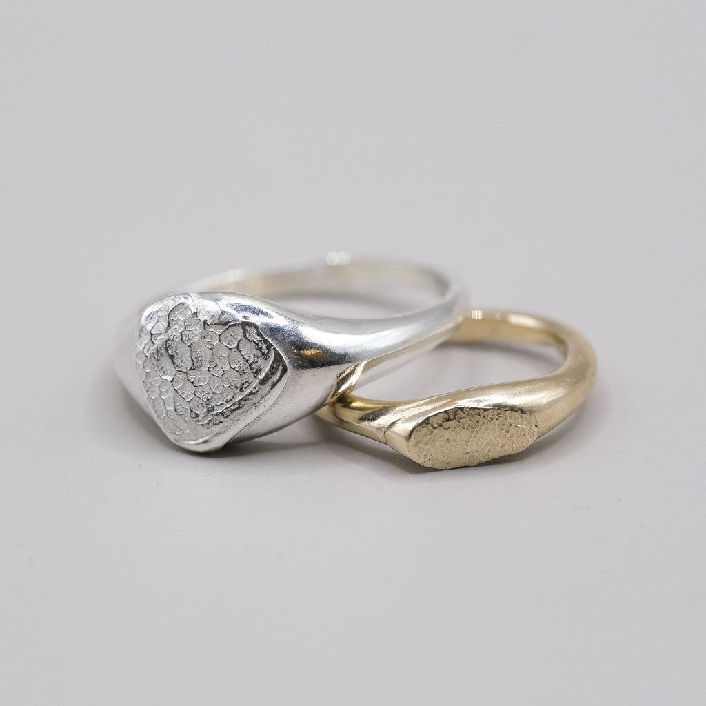 Imprint Small Signet Ring Gold