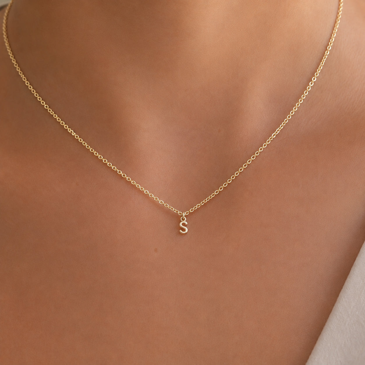 Letter Necklace Gold