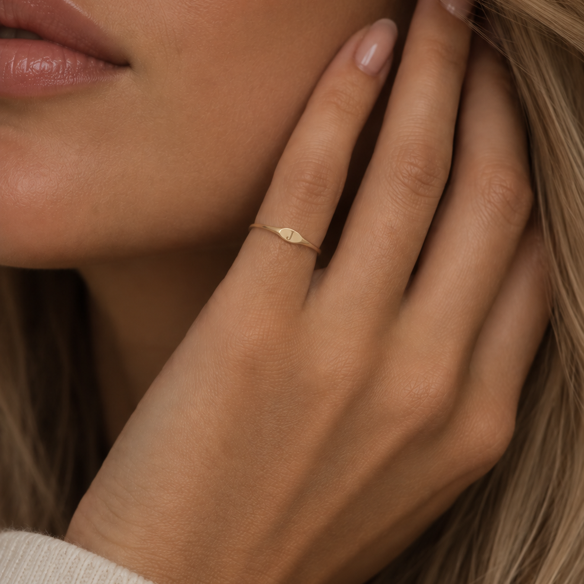 Custom Letter Signet - 9k Ring