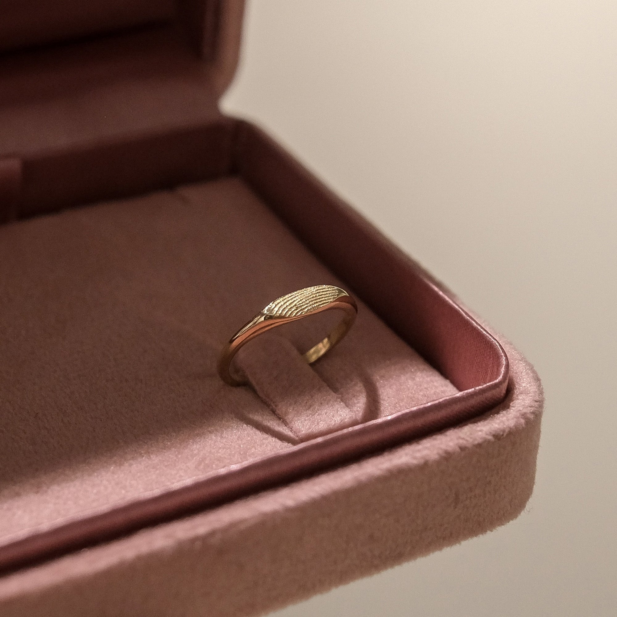 Imprint Small Signet Ring Gold