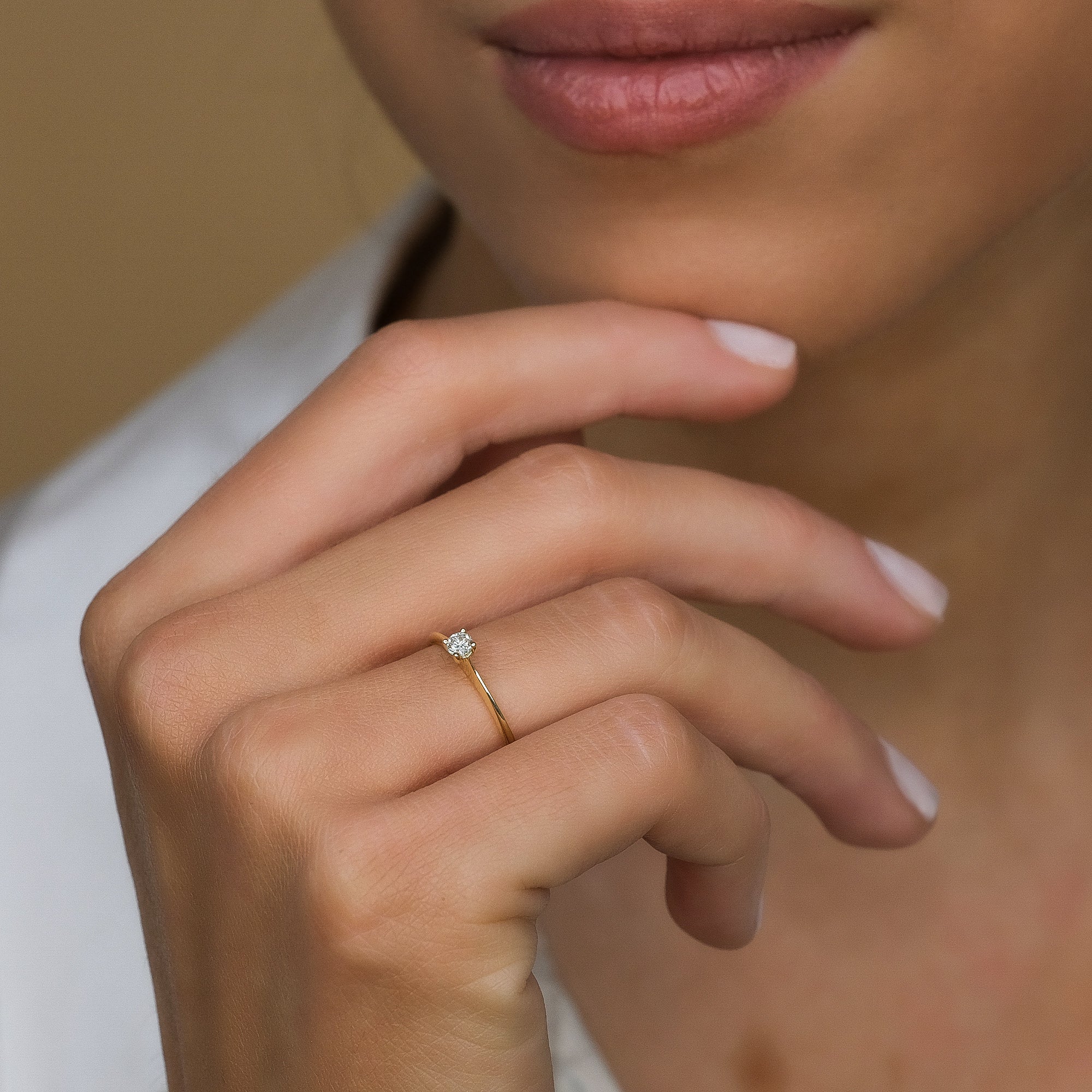 Verlovingsring goud voor vrouwen met 0.1ct diamant