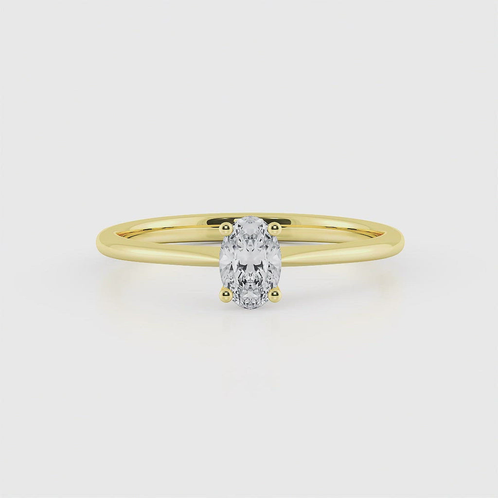 Gouden verlovingsring met een ovale diamant voor vrouwen