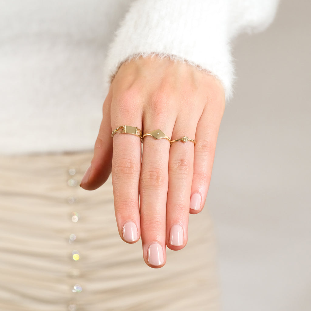 De vintage diamond ring is perfect om te combineren met al je andere sieraden. 